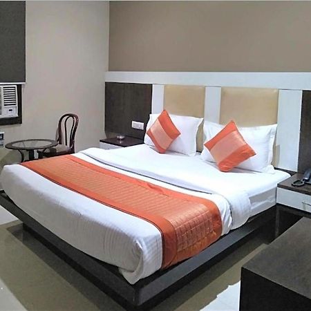 Raj Mahal Inn Yeni Delhi Dış mekan fotoğraf