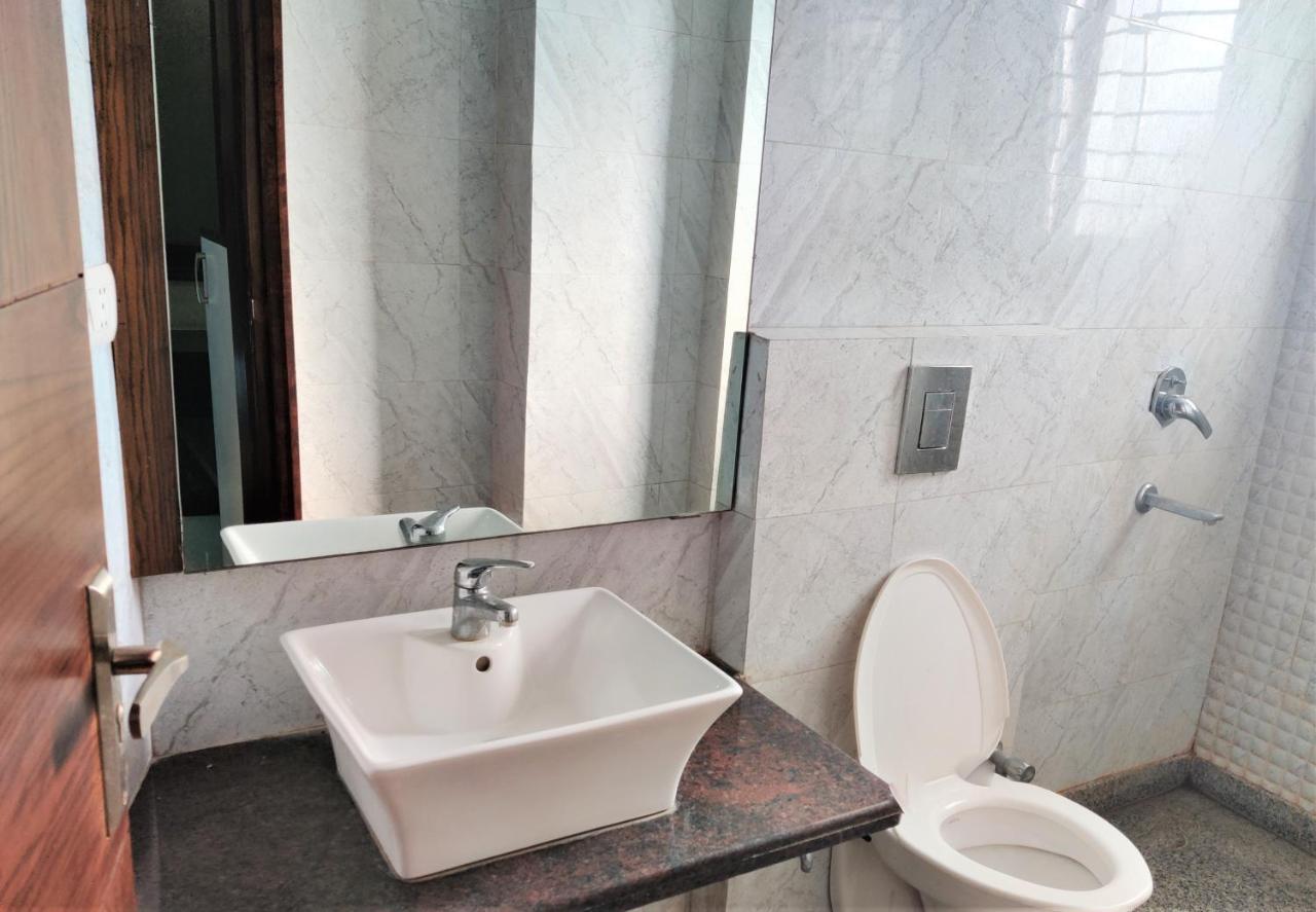 Raj Mahal Inn Yeni Delhi Dış mekan fotoğraf
