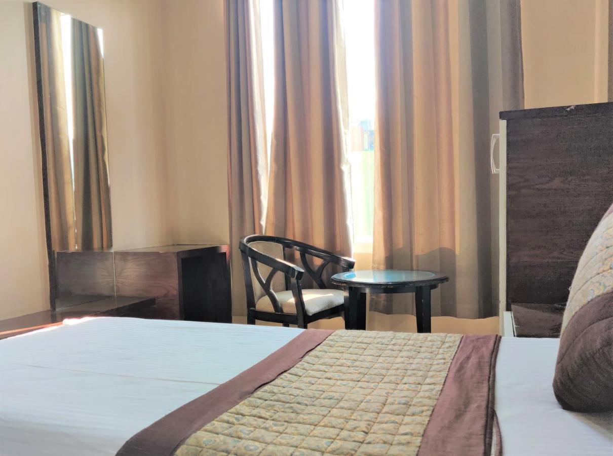 Raj Mahal Inn Yeni Delhi Dış mekan fotoğraf