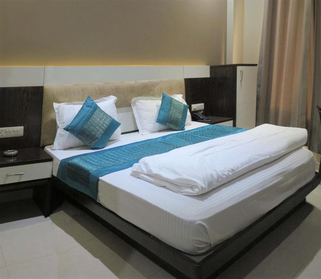 Raj Mahal Inn Yeni Delhi Dış mekan fotoğraf