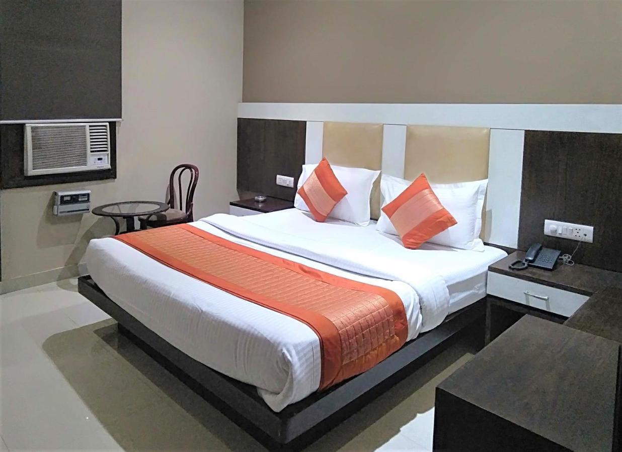 Raj Mahal Inn Yeni Delhi Dış mekan fotoğraf